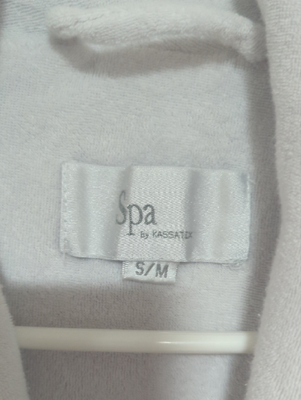 Kassatex Spa Light Gray Plush Robe - Picture 2 of 8